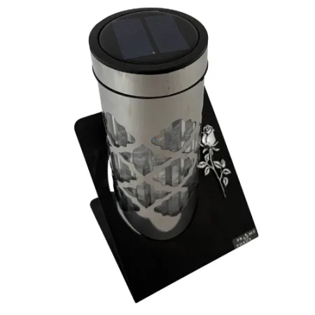 2379-znicz solarny srebrny z różą od góry 1 sztuka